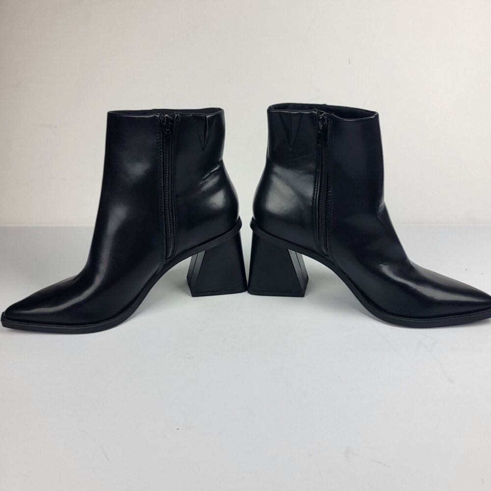 BP Loren Women's Pointy Toe Ankle Boots Black Zip Size 7M - Picture 10 of 12